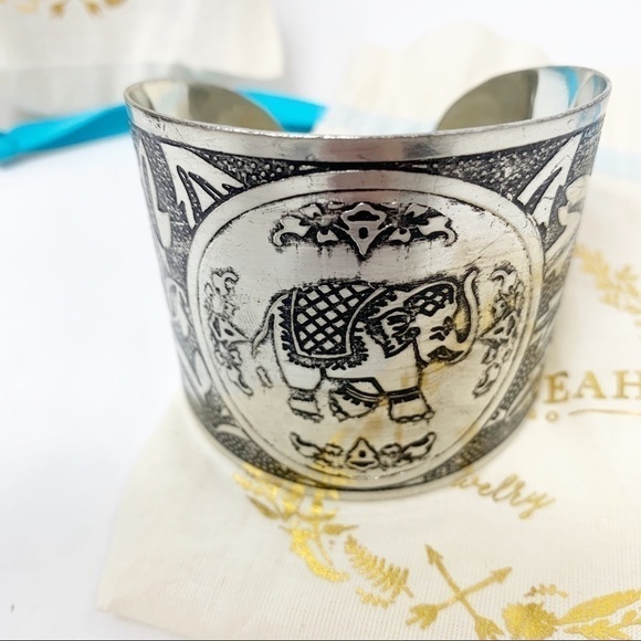 SHIRALEAH Silver Tone ELEPHANT CUFF BRACELET - Picture 3 of 8